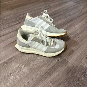 Women’s Adidas White and Gray Shoes Size 7
